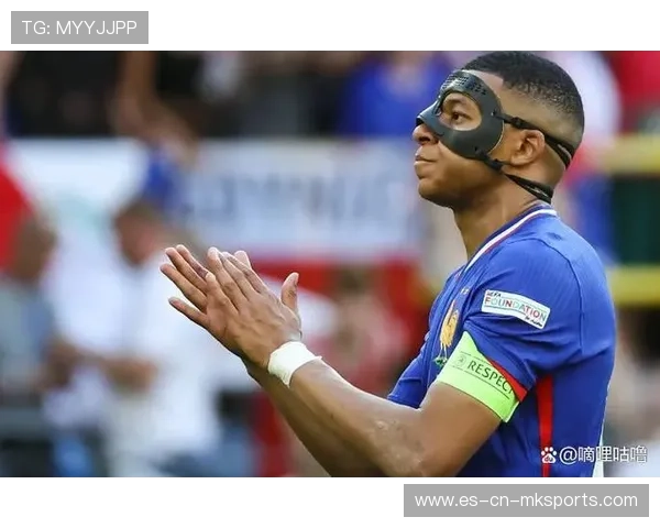 球员怒摔奖杯！主办方当场黑脸